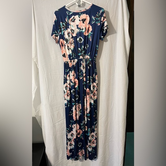 Floral Maxi Dress - Picture 3 of 13